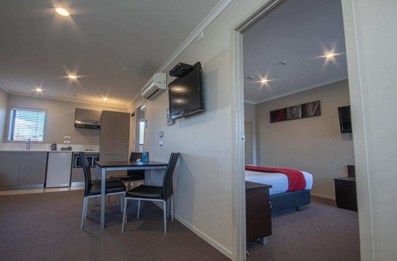 Amity Court Motel Stratford Exterior foto
