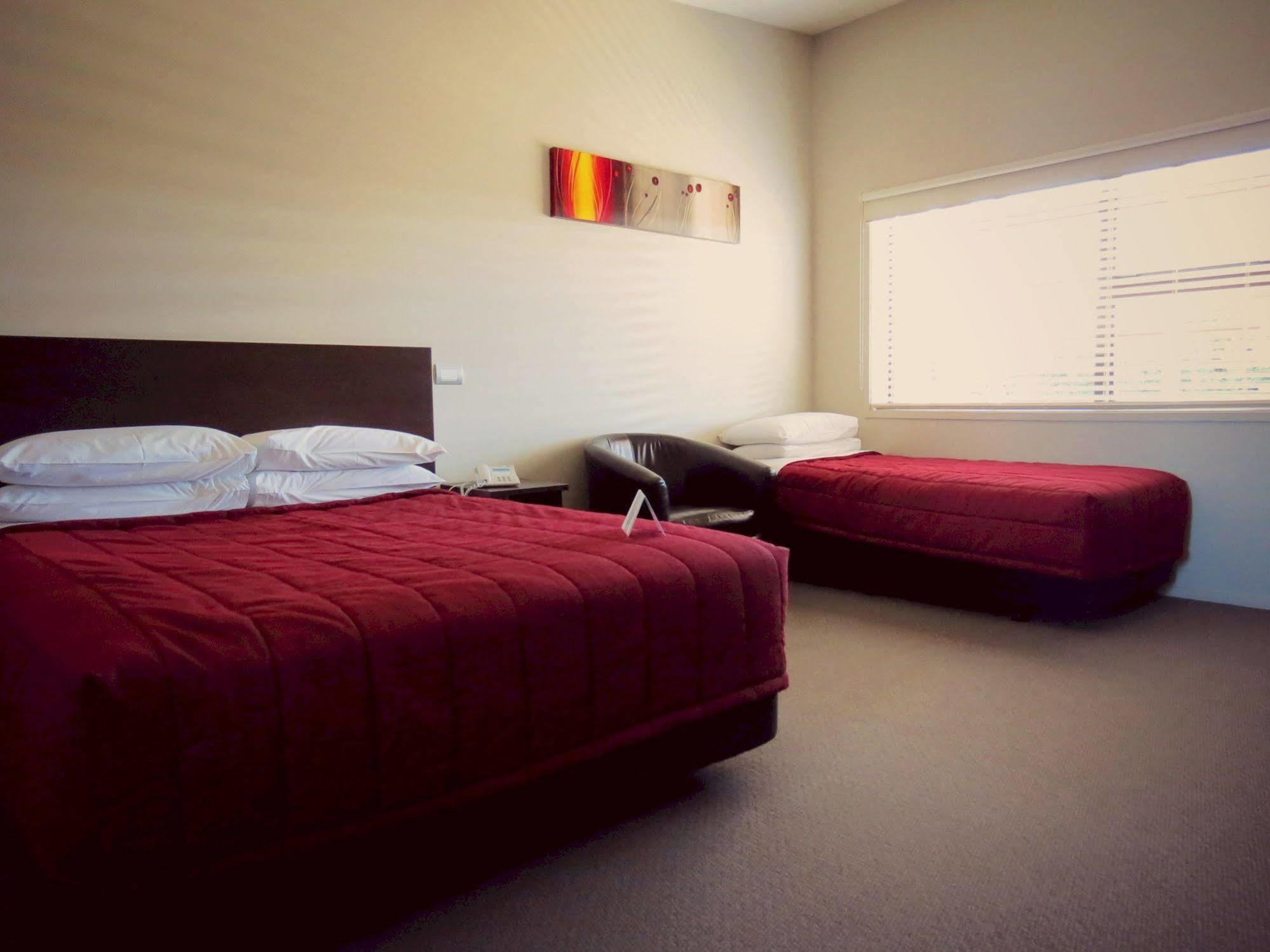 Amity Court Motel Stratford Exterior foto